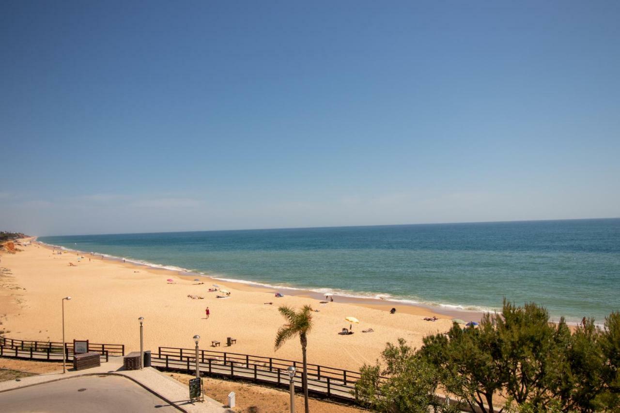 Quarteira Beach 外观 照片